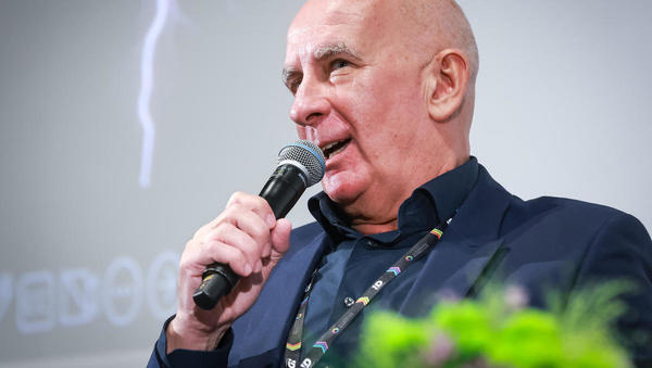 Akrapovič: Če bodo zares prepovedali prodajo klasičnih avtov, bodo avti samo za bogate