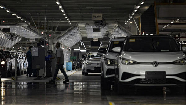 Volkswagen zaostaja, ker Kitajska vse vlaga le še v električna vozila