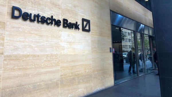Kako podobni ali različni sta si Deutsche Bank in Credit Suisse