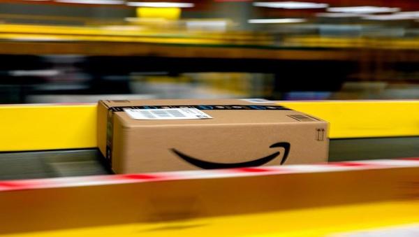 Amazon omogoča brezplačno dostavo tudi v Slovenijo. Kako zaskrbljeni so lahko domači spletni trgovci