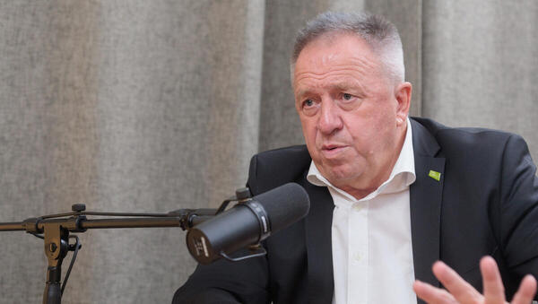 Zdravko Počivalšek: Hotelov ne bomo prodajali, posel v njih pa bomo privatizirali
