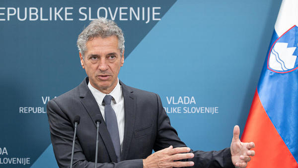 Ali Robert Golob napoveduje nov davek na premoženje?