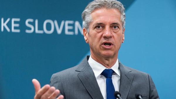 Zakaj Golob & Co. segajo v žepe ljudi in raje ne postrgajo denarja iz državnih podjetij?