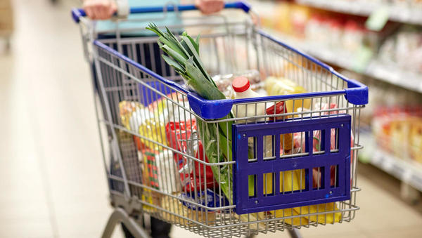 Se hrana drugje res ceni hitreje kot v Sloveniji?