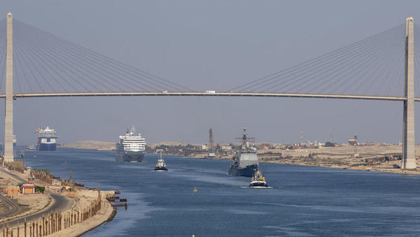 Ladjarji na žerjavici. Jih bo ameriško vodena vojaška operacija Prosperity Guardian pomirila?