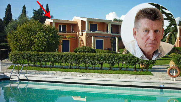 Norosti v stečajih: bankrotirani pidovski baron pred dražbo sam prodal vikend v Grčiji