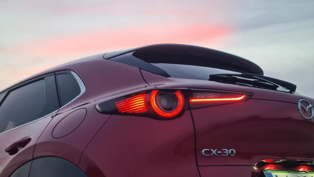 Mazda-CX-30-17-617bf0945e927.jpg.cut.c-6