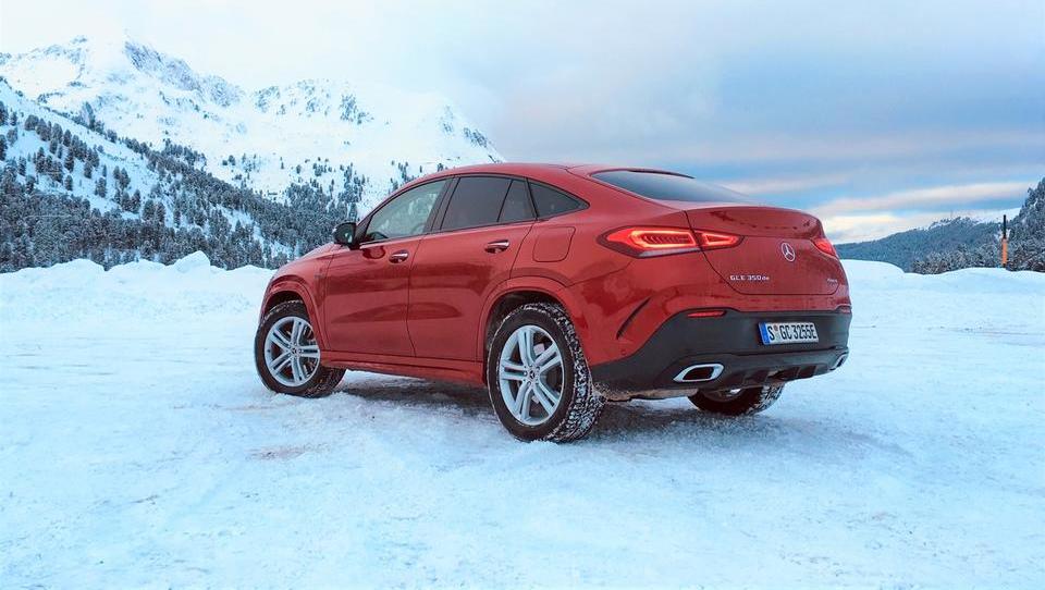 Mercedes Gle Coupe Lešnikov Dotik Za Usodno Privlačnost