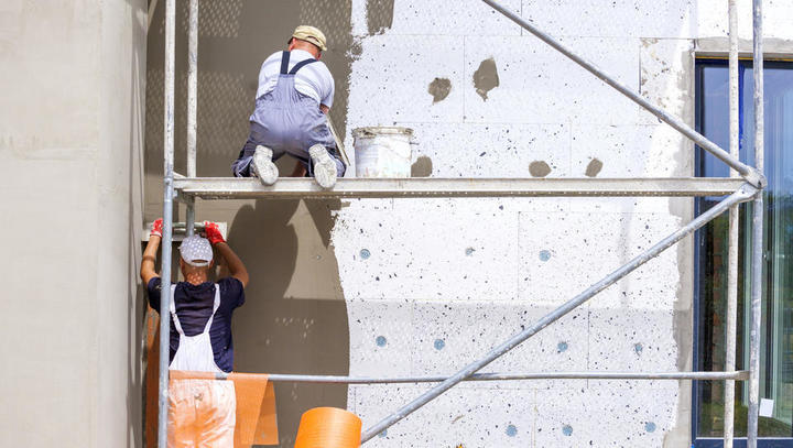 Bo izvajalcem gradbenih del osveženi stanovanjski zakon prinesel nove posle?