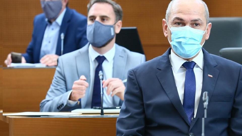 Vlada določa obvezno merjenje temperature za zaposlene in obiskovalce. Vsi z vročino bodo napoteni na bolniško. Kako in v kakšnem postopku naj obisk pošljem na bolniško? In kaj, če noče?