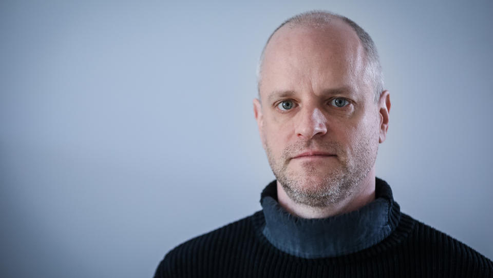 Koronavirus: sigmoidni modeli, logaritemske osi, ameriški izgovori in vzhodnoevropske depreciacije 