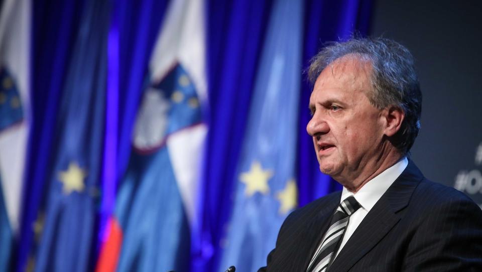 Adijo, 70-odstotni davek na nenapovedane dohodke; Simič: sledila bodo milijonska vračila