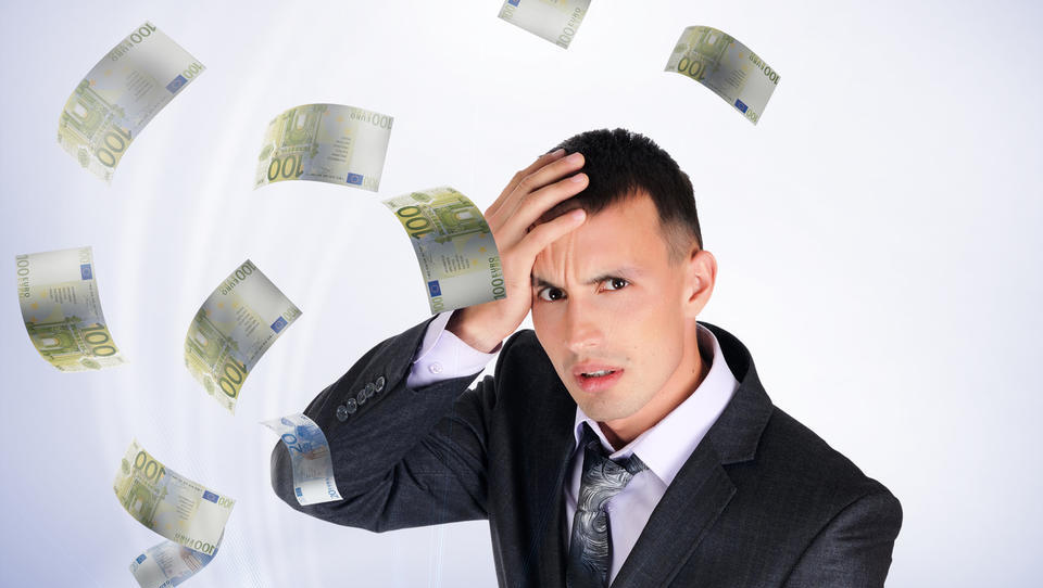 Furs odgovarja: kako izplačate marčevsko plačo, kako so obdavčena nadomestila, kaj lahko dolgujete državi