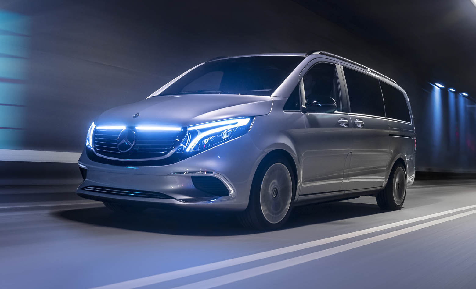 Prvi električni premium MPV