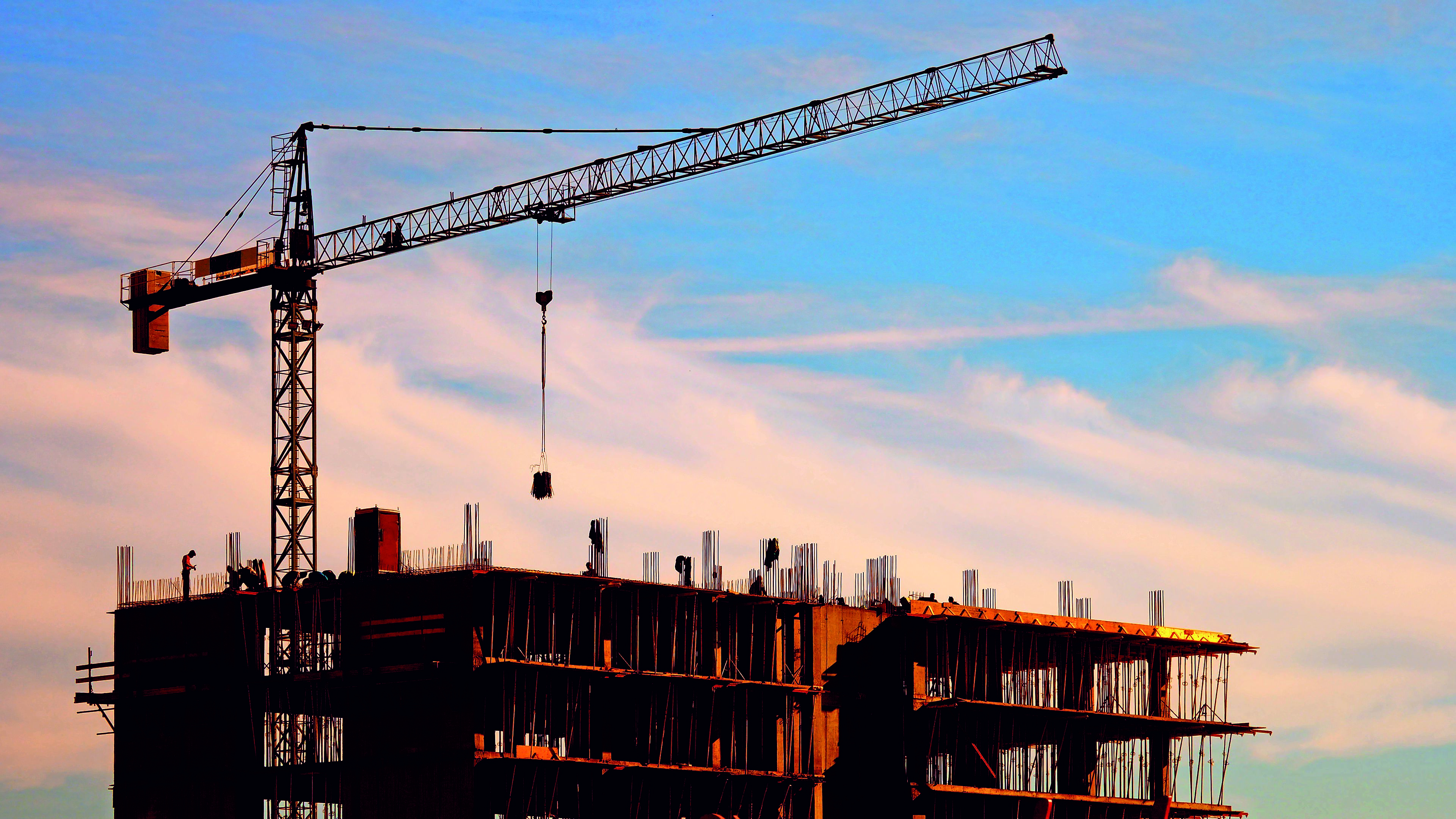 Volitve 2026: Kdo od politikov bi uvedel davek na nepremičnine?