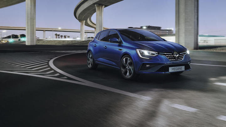 Megane bo svetil le še z LED-lučmi, priključni hibrid s 50 kilometri dosega