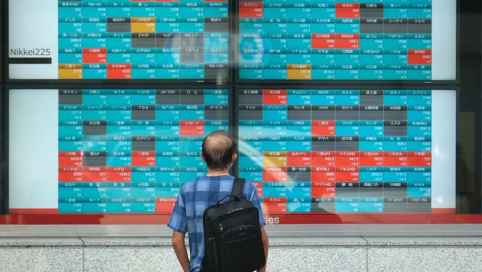 Po Trumpovi preložitvi napadov na iranske elektrarne: evropske borze navzdol