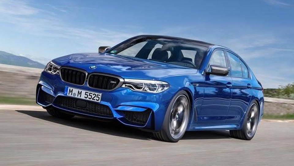Tekmeci so BMW prisilili v spremembe, M5 se bo odrival z vsemi štirimi