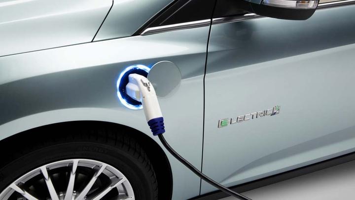 Električne polnilnice tudi na naših avtocestah