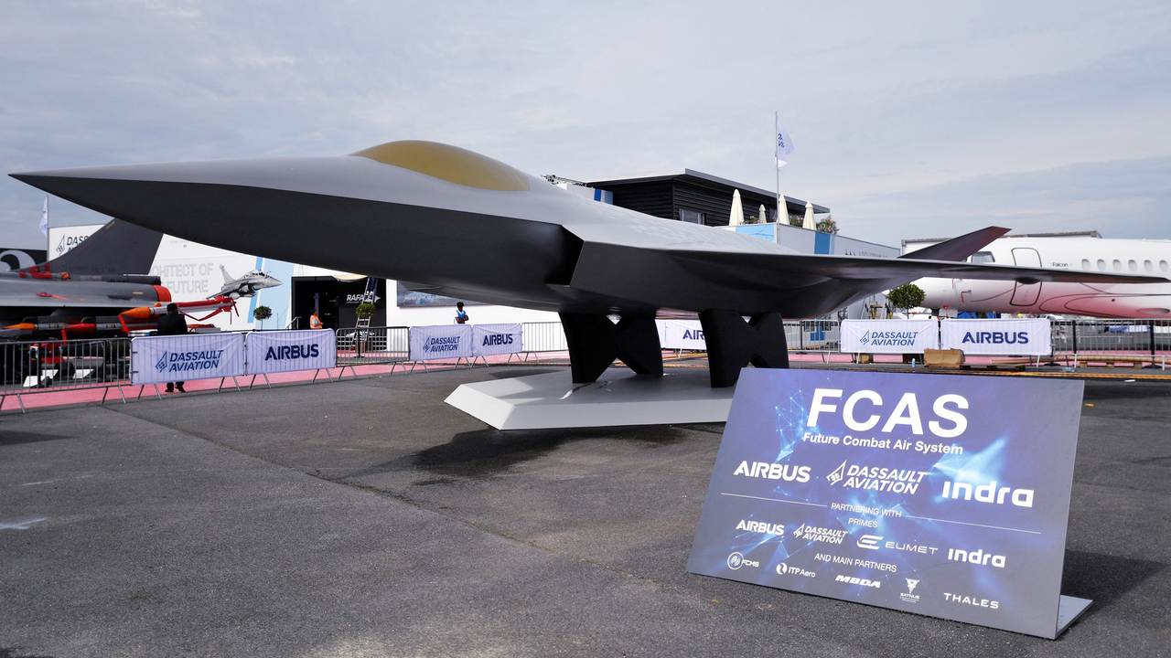 Poslovni fiasko: Berlin strmoglavil projekt nemško-francoskega bojnega aviona. Bo Pariz zdaj razstrelil tank  