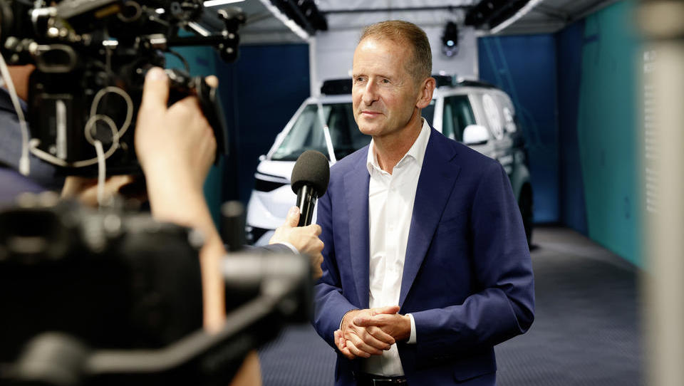 Šef VW, Herbert Diess: brez voznika v prometu že leta 2025