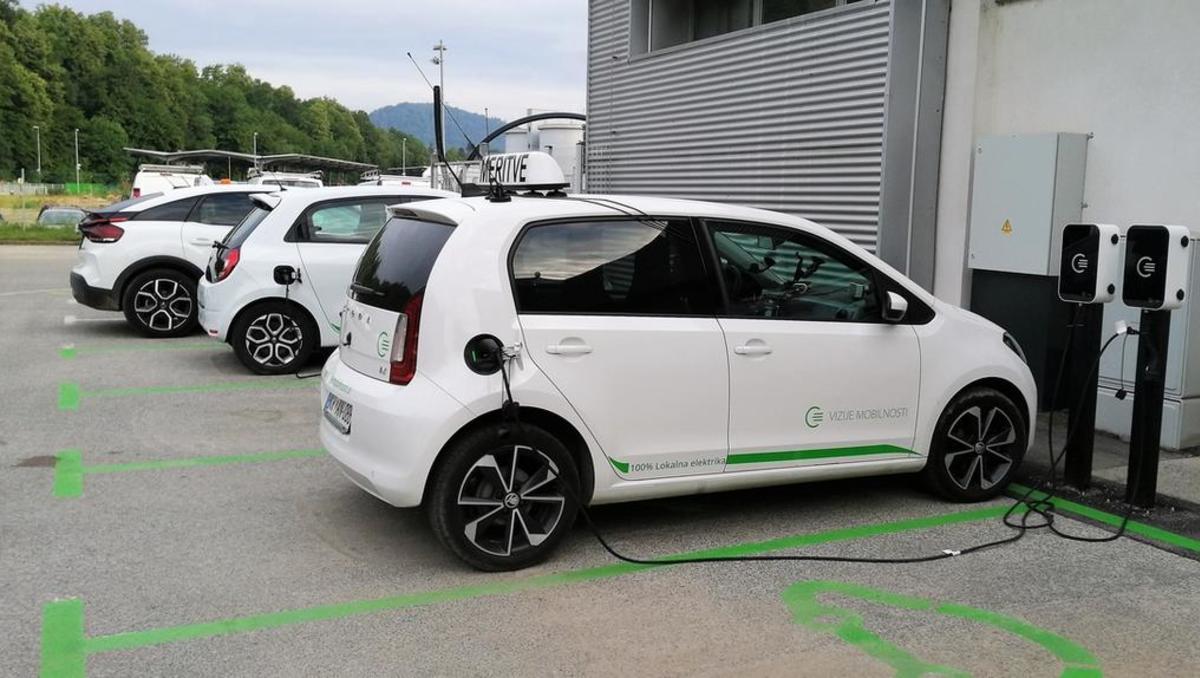 Kranjski projekt, ki prinaša preboj pri trajnostni mobilnosti: souporaba občinskih e-avtov