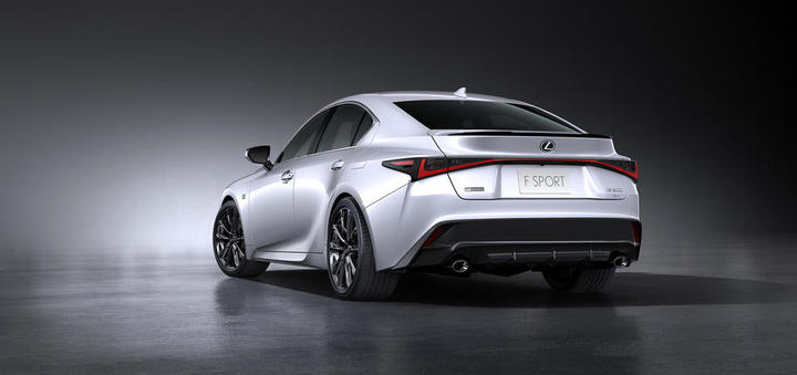 Lexus IS