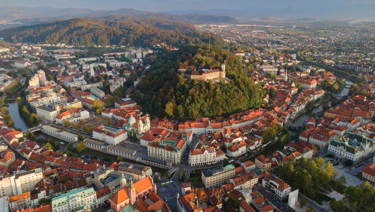 TOP dražbe novembra: avtodom, apartma na Krku, stanovanja in hiše