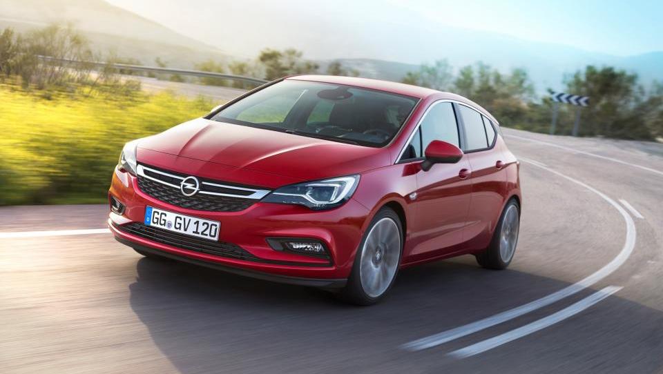 Opel astra: moderna in vitka