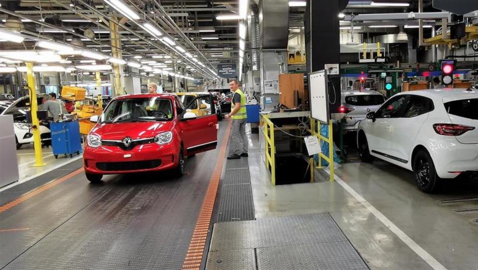 Renaultove težave dosegle Novo mesto: ob službo 250 delavcev