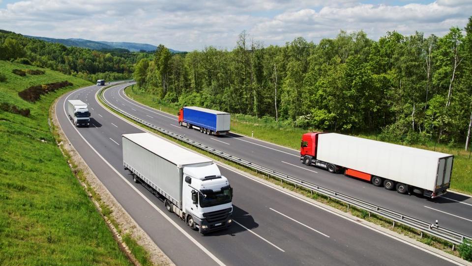 Celo težave Agrokorja lahko vplivajo na prodajo tovornjakov