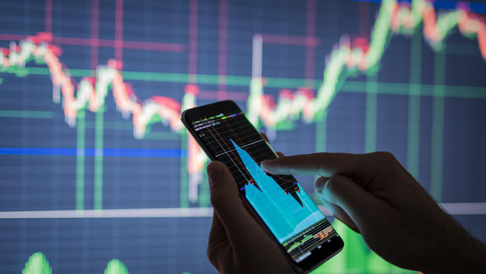 Jutranji pregled borz: upadi v Tokiu; avtomobilski proizvajalci proti toku