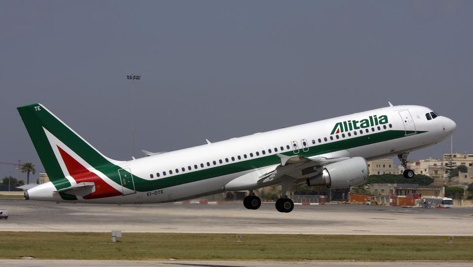 Alitalia se bo dvignila na krilih države