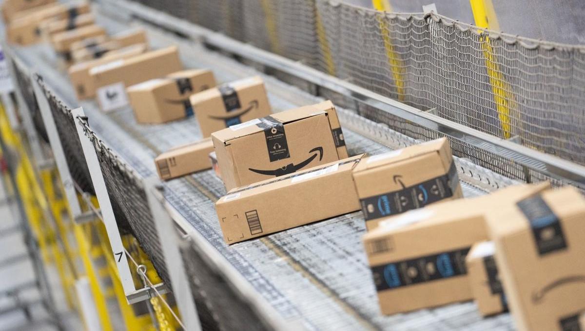Amazon navdušil z rastjo storitev v oblaku
