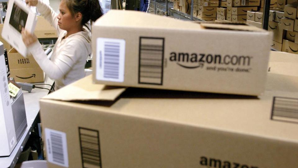 Pri Amazonu hočejo več nadzora nad dostavo končnim kupcem