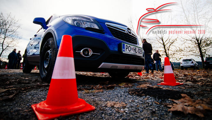 (reportaža) Pri parkiranju se vse bolj zanašamo na sodobne pripomočke
