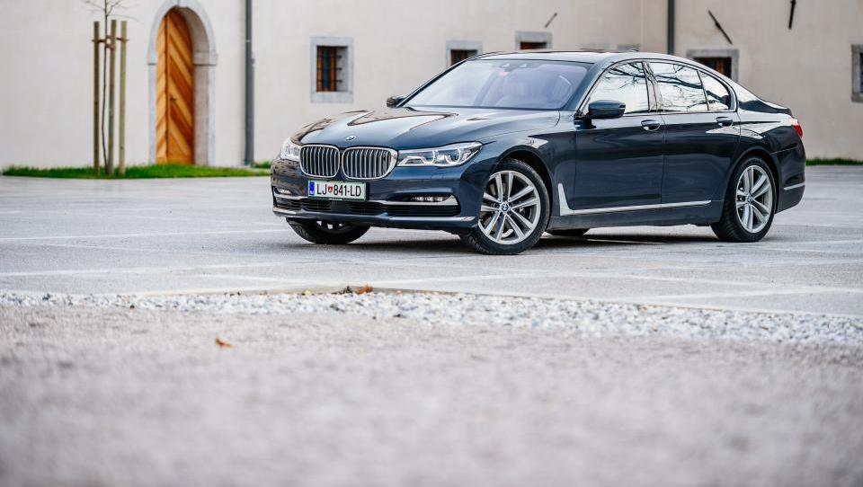 BMW serije 7: Umetnina iz jekla, aluminija in karbona