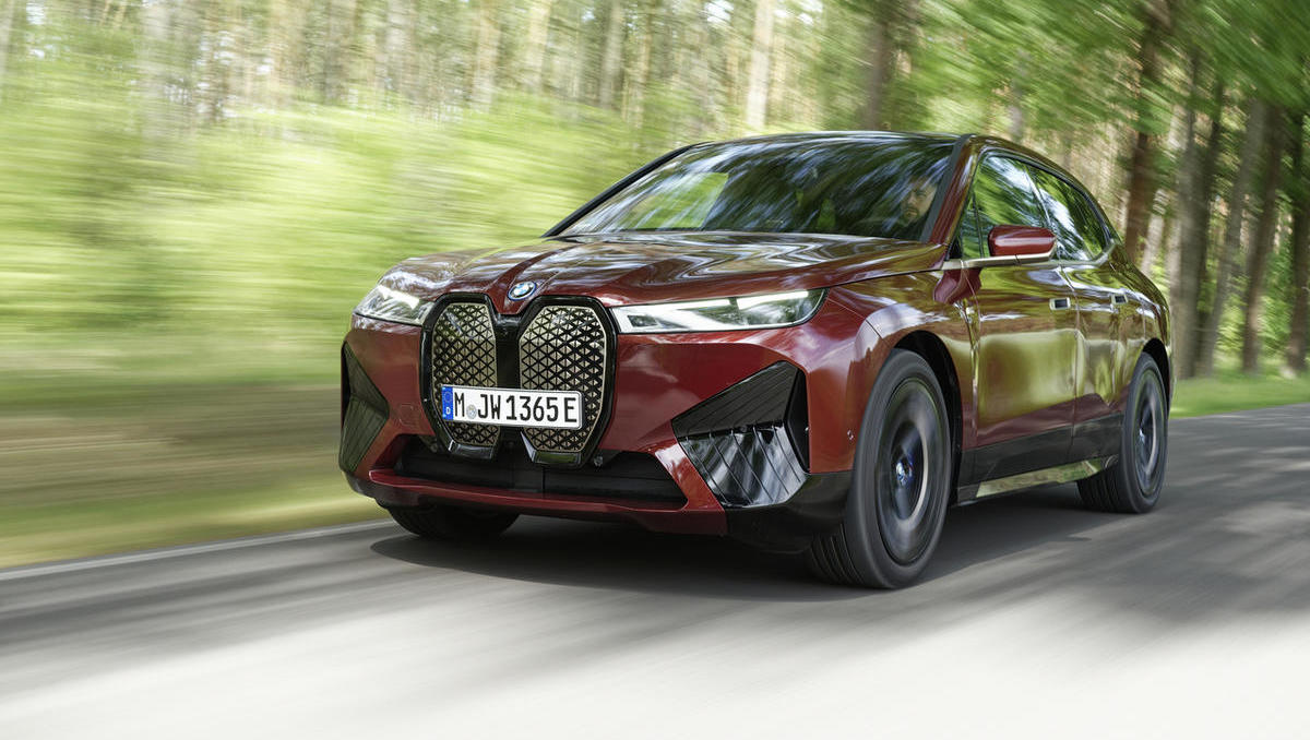 BMW preizkuša baterije start-upa ONE, ki naj bi omogočale tisoč kilometrov dosega