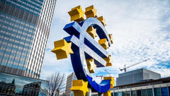 Kaj utegne ECB vtakniti v decembrski sveženj spodbujevalnih ukrepov, saj se evrske gospodarske napovedi že slabšajo