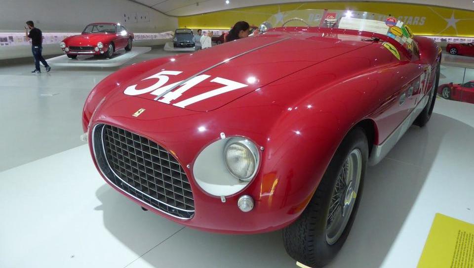 Ferrari – 70-letnik, ki je za vedno zaznamoval avtomobilske dirke