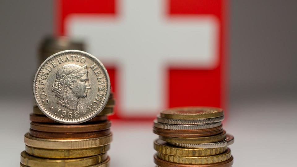 Sodišče prvič pravnomočno izničilo posojilno pogodbo v švicarskih frankih