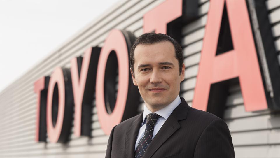 (intervju) Slovenec, ki Toyoto vozi med čermi največjega evropskega trga