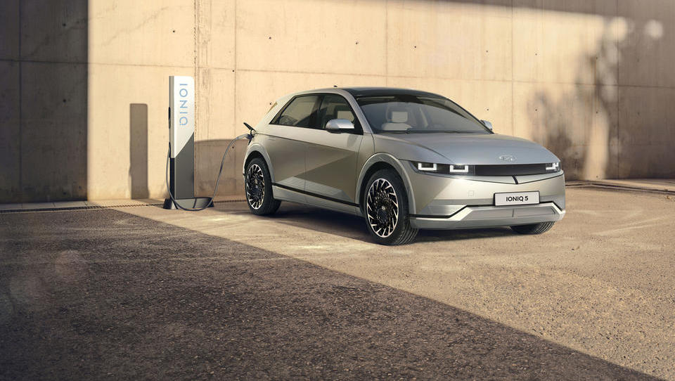 Svetovni avto leta 2022 je električni avto