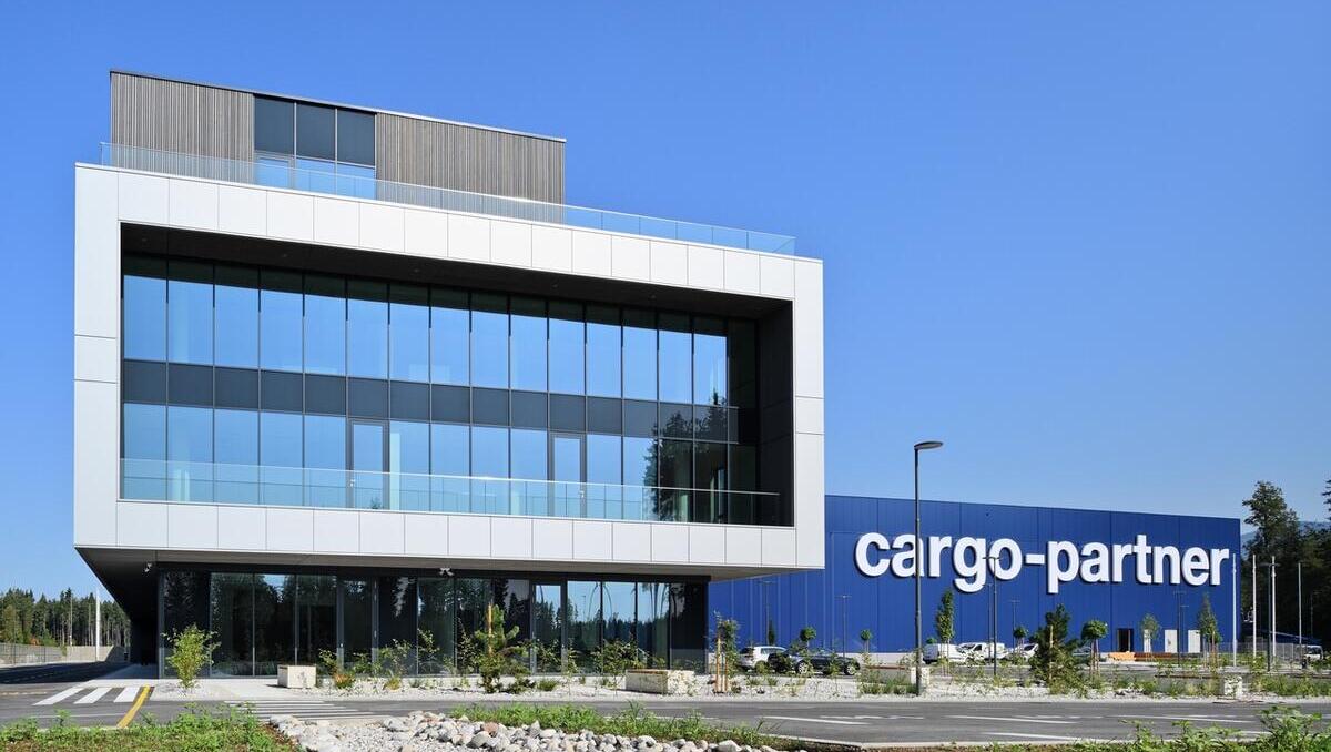 cargo-partner 30 let: začelo se je na desetih kvadratih s tremi zaposlenimi, danes...