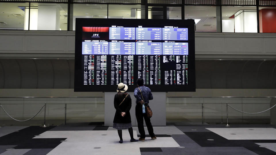 Borze: Azija večinoma v zelenem; nafta in bitcoin navzdol