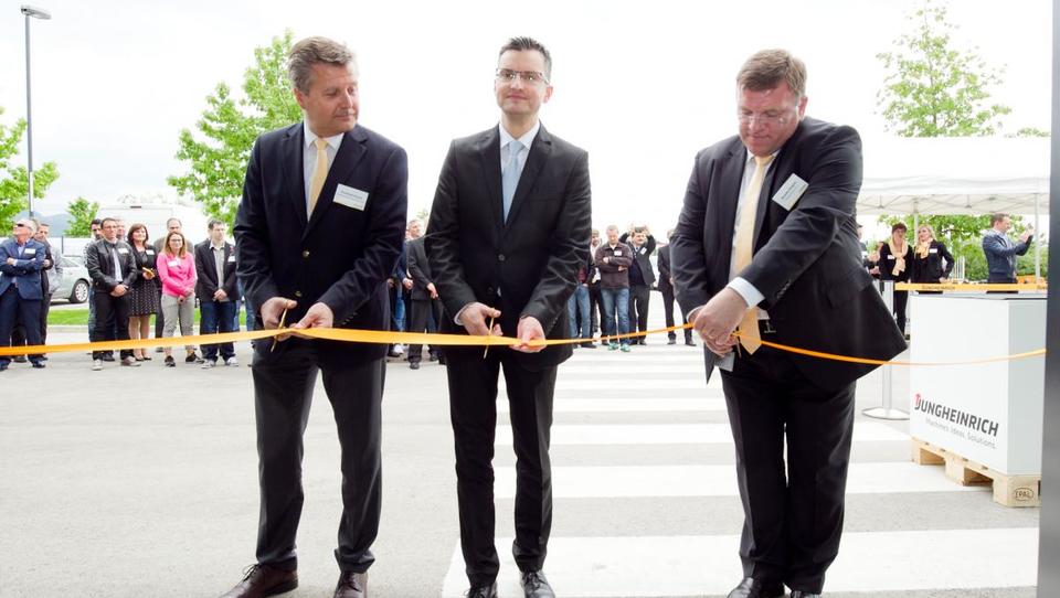 Jungheinrich uradno odprl novo poslovno stavbo v Kamniku