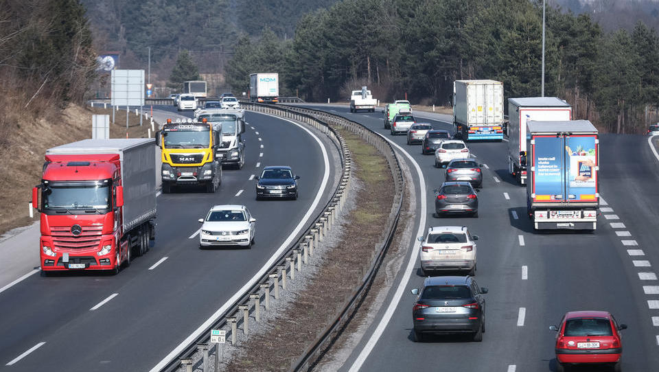 Slovenska rešitev, ki omogoča skoraj polno izkoriščenost tovornjakov
