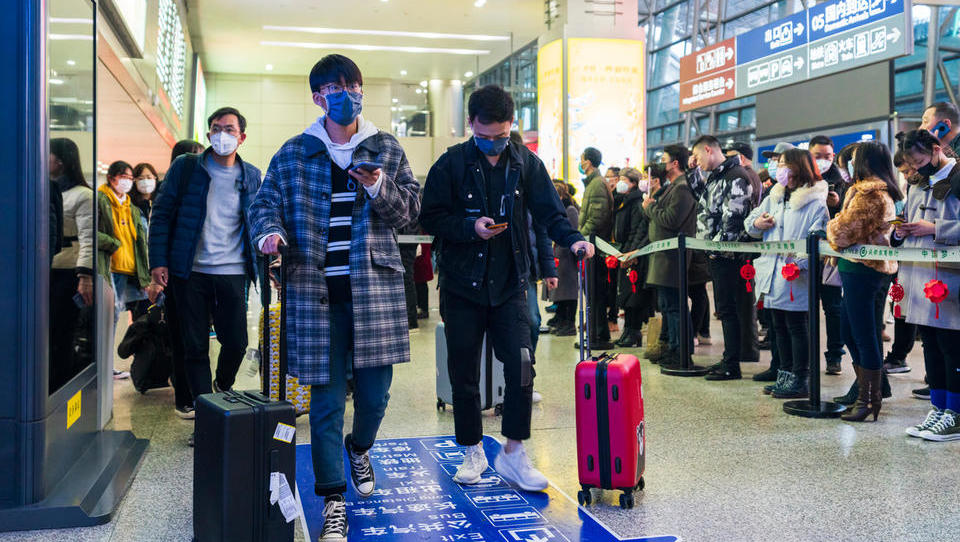 Kitajsko je zajela potovalna mrzlica, rezervacije notranjih letalskih poletov so eksplodirale 