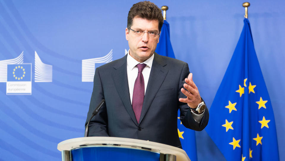 Oglasil se je evropski krizni komisar Janez Lenarčič. Kdaj pričakuje odpiranje? 