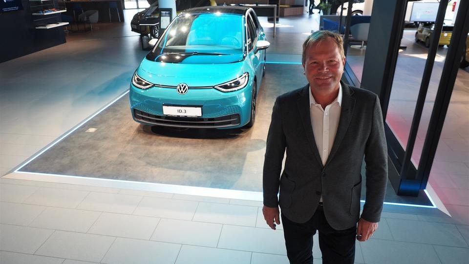  Marko Škriba, Porsche Slovenija: Avtomobili se bodo še dražili, dobavni roki pa se že krajšajo 